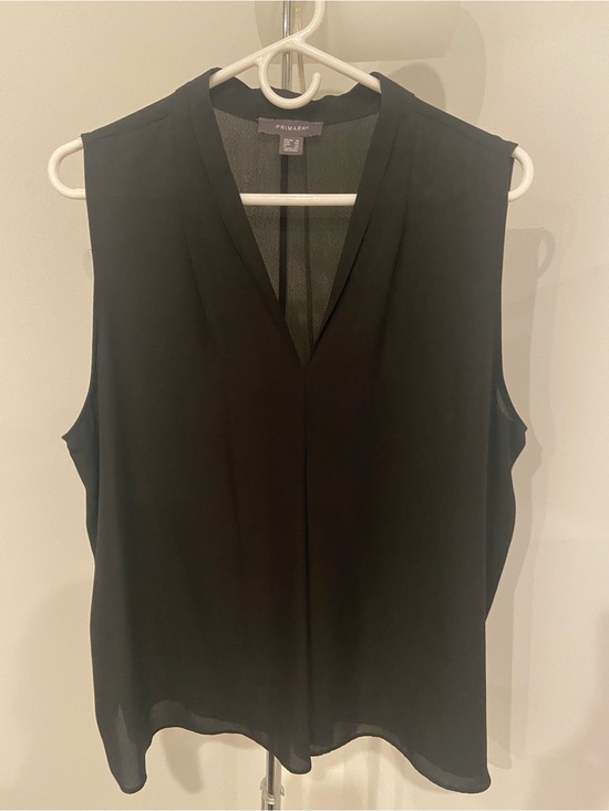 Primark Tops - Primark Black V-Neck Sleeveless Camisole